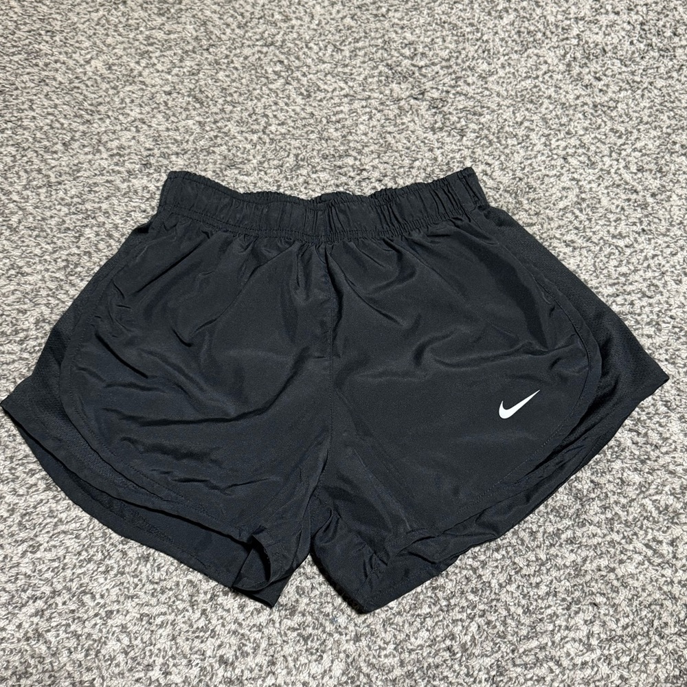 Women’s Nike Tempo shorts